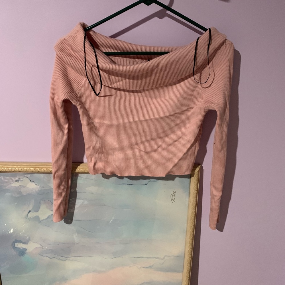 Crop top Sweater off the shoulder